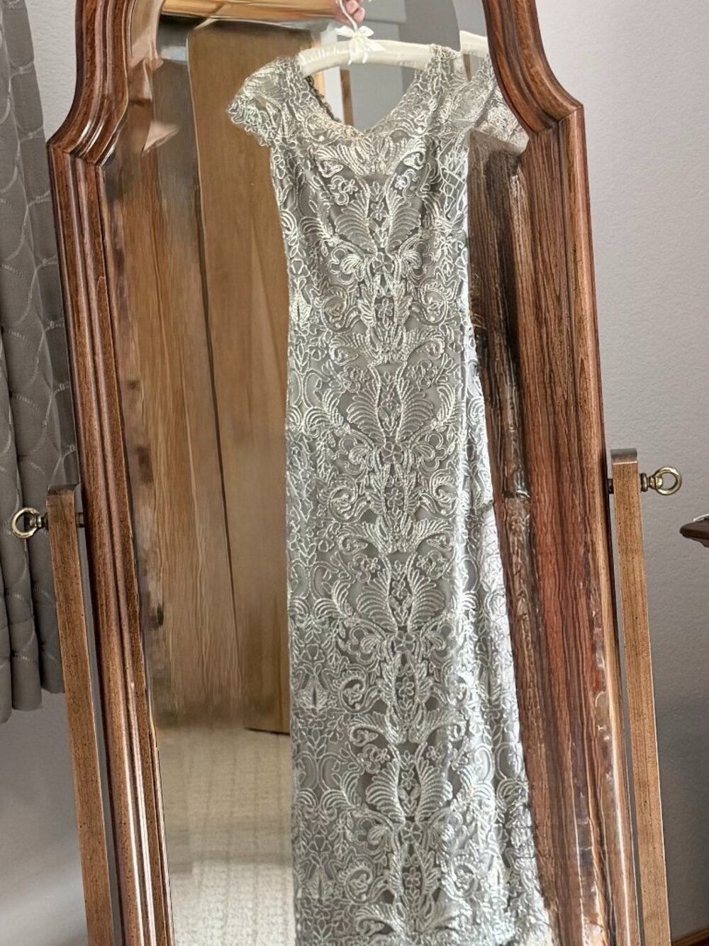 Tadashi Shoji